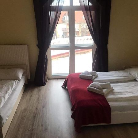 Y Panzio Bed and Breakfast Balatonlelle Exteriör bild
